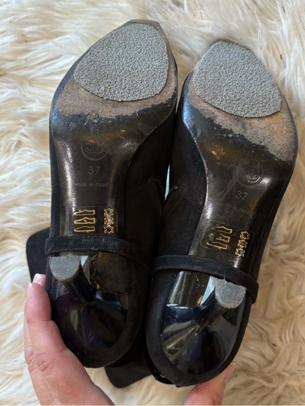 Chanel 2000s Black Suede CC Logo Silver Hardware Kitten Heel Booties Size 37/6.5 - Picture 8 of 9